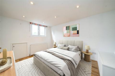 3 bedroom apartment for sale, London SW8