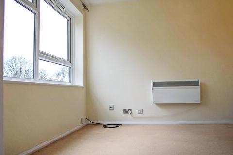 1 bedroom apartment to rent, Woodlands Road, Witney OX28