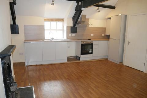 2 bedroom flat to rent, St. Marys Street, Brecon, Powys.