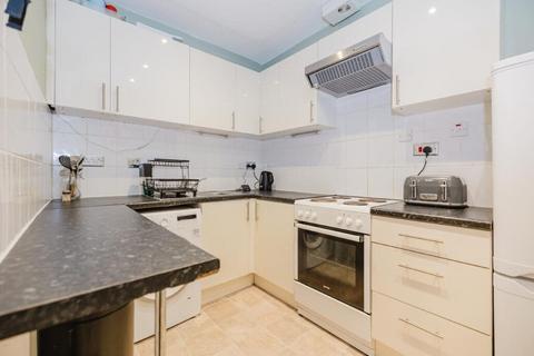 2 bedroom flat to rent, 0304L Great Junction Street, Edinburgh, EH6 5LQ