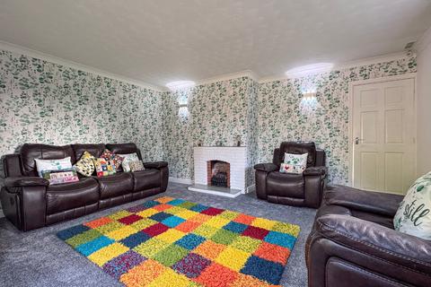 3 bedroom detached house for sale, Fosse Road, 8 NG24