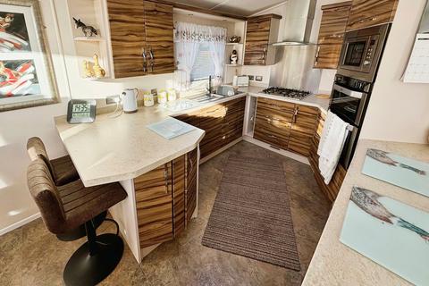 2 bedroom lodge for sale, Driftwood Way, Retreat Caravan Park, Berrow Road, Burnham on Sea, TA8