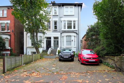 2 bedroom flat for sale, The Avenue, W13