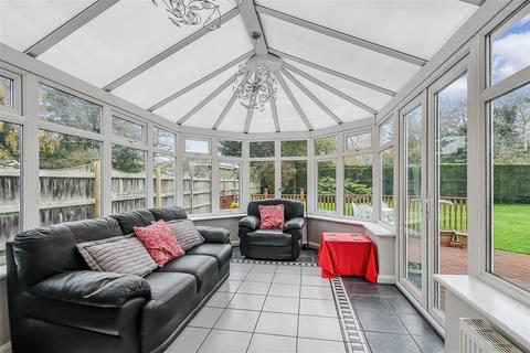 5 bedroom detached bungalow for sale, Courtneys, Wheldrake