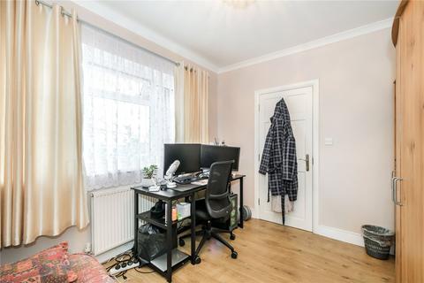 3 bedroom terraced house for sale, Winding Way, Dagenham RM8