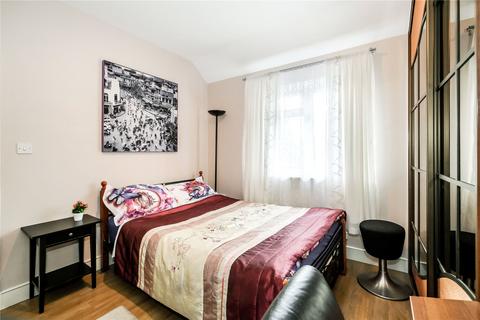 28 Winding Way, Dagenham, RM8 2TB
