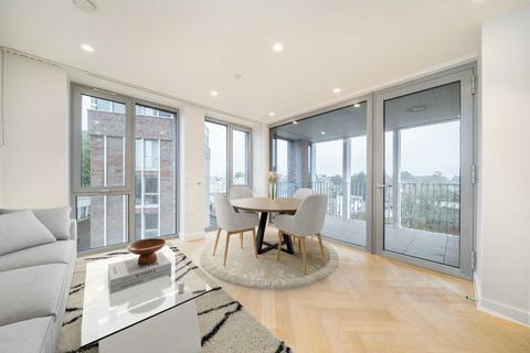 3 bedroom flat for sale, Downs Road, London E5