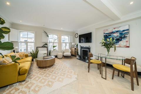 3 bedroom flat for sale, Belleville Road, London SW11