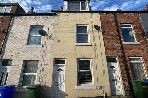 2 bedroom terraced house to rent, Nelson Street, Scarborough