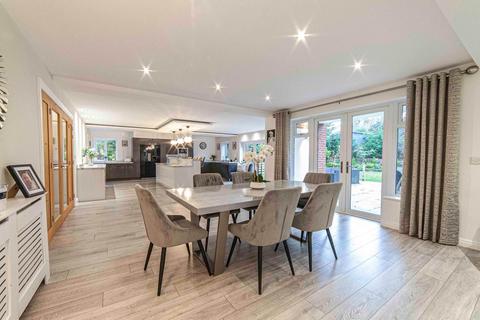 12 Beechfield, Grasscroft, Oldham, OL4 4EN