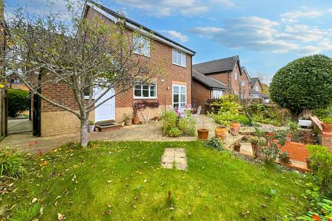 7 Degas Close, Salford, M7 3BG