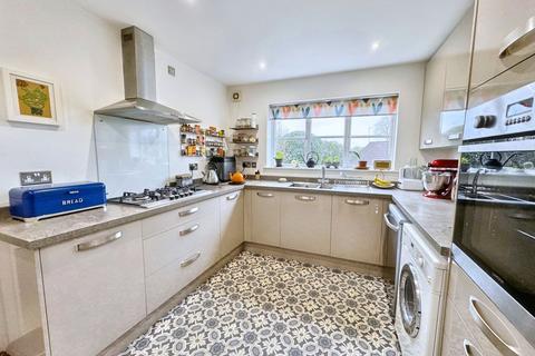 7 Degas Close, Salford, M7 3BG