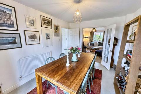 7 Degas Close, Salford, M7 3BG