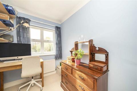 17 Bakery Close, London, SW9 0EB