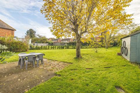 9 Keepers Farm Close, Windsor, SL4 4JA