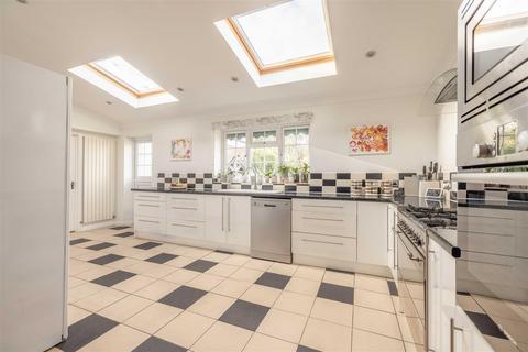9 Keepers Farm Close, Windsor, SL4 4JA
