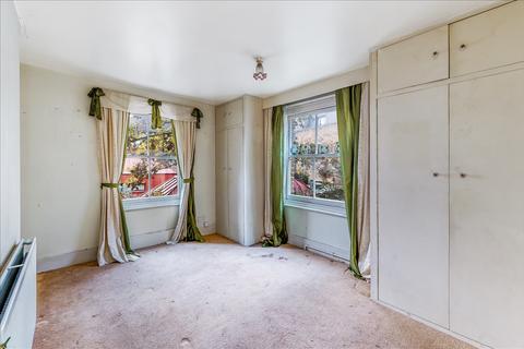 107 Devonport Road, London, W12 8PB