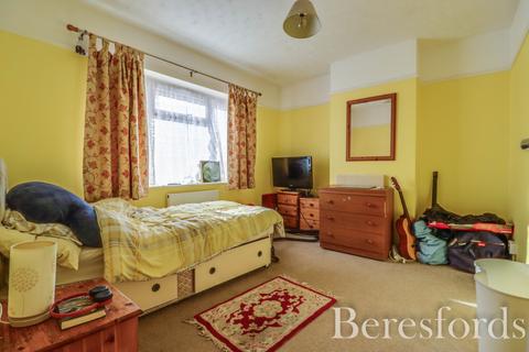 3 bedroom semi-detached house for sale, John English Avenue, Braintree, CM7