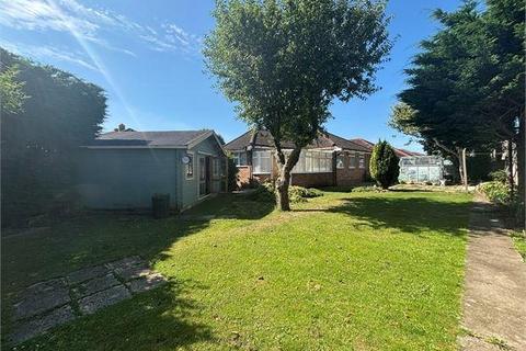 27 Cardigan Crescent, Weston-super-mare, BS22 8NS