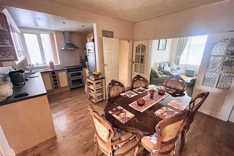 18 Bedford Road, Weston-super-mare, BS23 4EJ