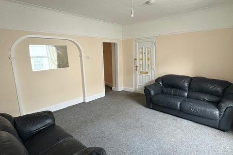 2 bedroom apartment to rent, Wellington Street, Cornwall PL11