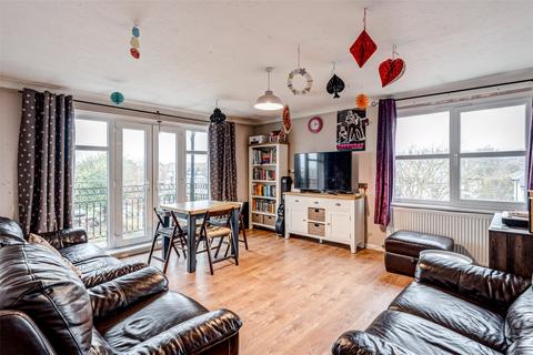 2 bedroom flat for sale, Byron Road, Worthing, West Sussex, BN11