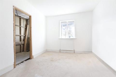 1 bedroom apartment for sale, Hermit Street, London, EC1V