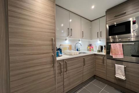 1 bedroom flat for sale, Woodfield Road, Broadheath, Altrincham, WA14