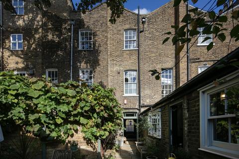 3 bedroom terraced house for sale, Camberwell New Road, Camberwell, SE5