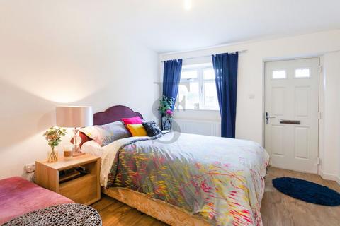 undefined, Studio Apartment, Downing Drive, Leicester