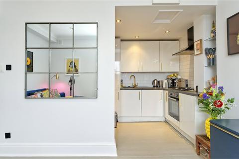 1 bedroom apartment for sale, St. Charles Square, London W10