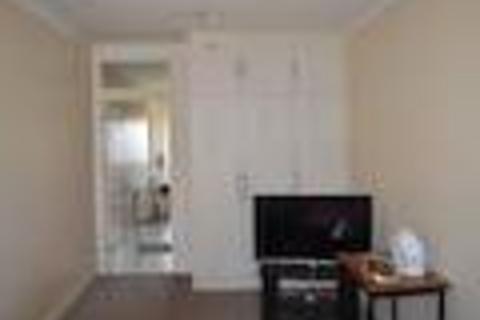 1 bedroom flat to rent, Southall UB1