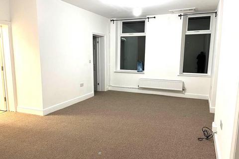 2 bedroom apartment to rent, Portsmouth Road, Hindhead GU26