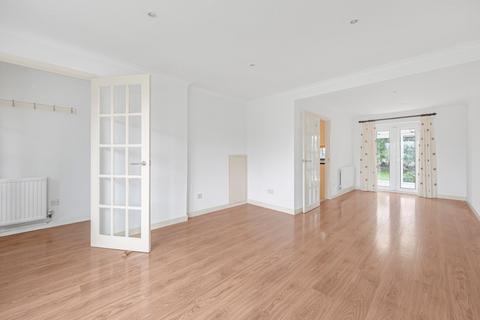 213 Alexander Drive, Cirencester, GL7 1UH