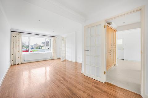 213 Alexander Drive, Cirencester, GL7 1UH