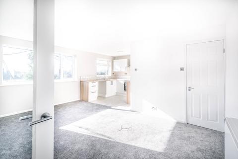 2 bedroom flat for sale, Kellbrook Crescent, Salford M7