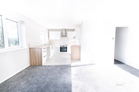 2 bedroom flat for sale, Kellbrook Crescent, Salford M7