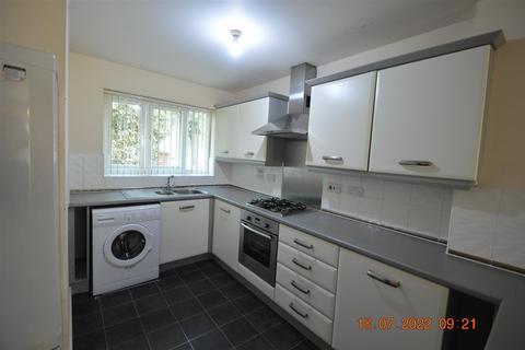 3 bedroom house to rent, Bold Street, Manchester M15