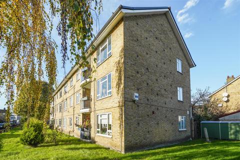 2 bedroom flat for sale, Oldfield House, Chiswick W4