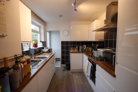 3 bedroom terraced house to rent, Gillingham, Kent, ME7