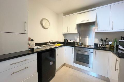 2 bedroom flat for sale, The Meads, Ongar Road, Brentwood