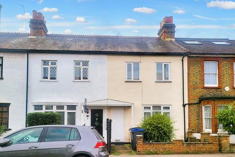 3 bedroom terraced house to rent, Tolworth Road, Surbiton KT6