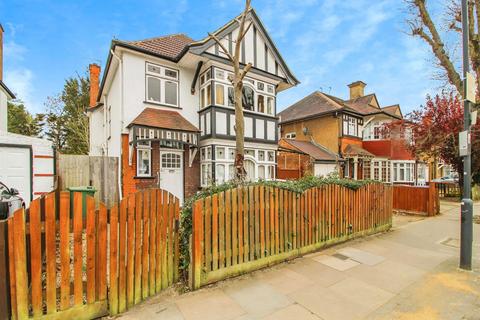 5 bedroom detached house for sale, Northwick Avenue, Harrow, HA3