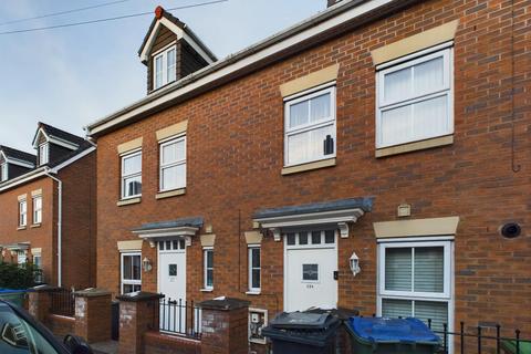 3 bedroom semi-detached house to rent, Claremont Street, Cradley heath