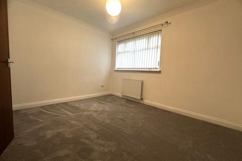 2 bedroom ground floor flat to rent, Lainshaw Street, Stewarton KA3