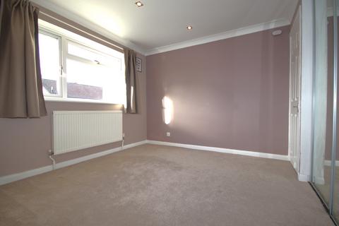 3 bedroom semi-detached house to rent, Leicester LE3