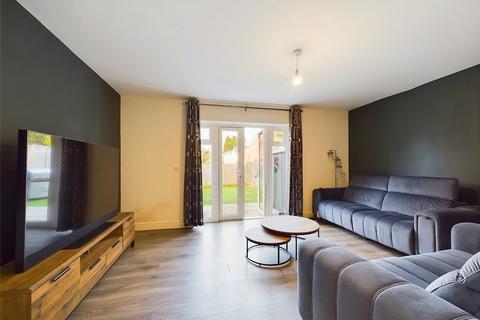 58 Manu Marble Way, Gloucester, GL1 5QZ