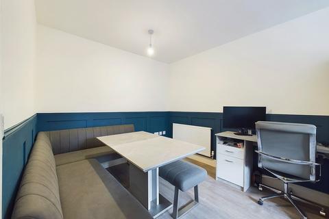 58 Manu Marble Way, Gloucester, GL1 5QZ
