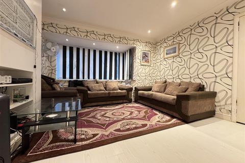 22 Calder Grove, Birmingham, B20 2HR
