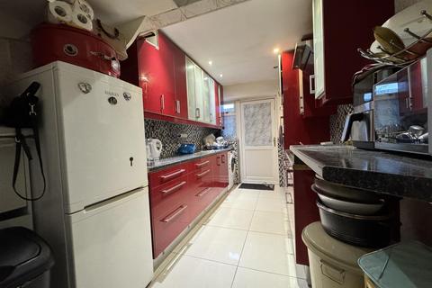 22 Calder Grove, Birmingham, B20 2HR